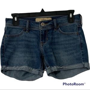 HOLLISTER | Midi Medium Wash with Distressed Hem Shorts 0